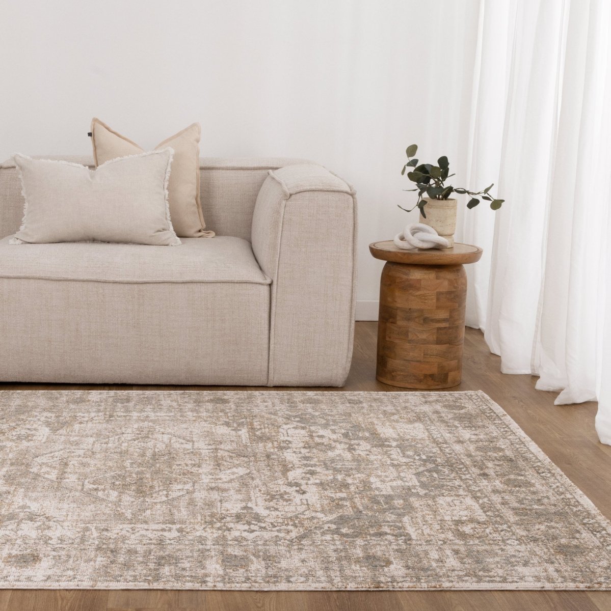 Ayra Cream & Olive Distressed Medallion Vintage Rug