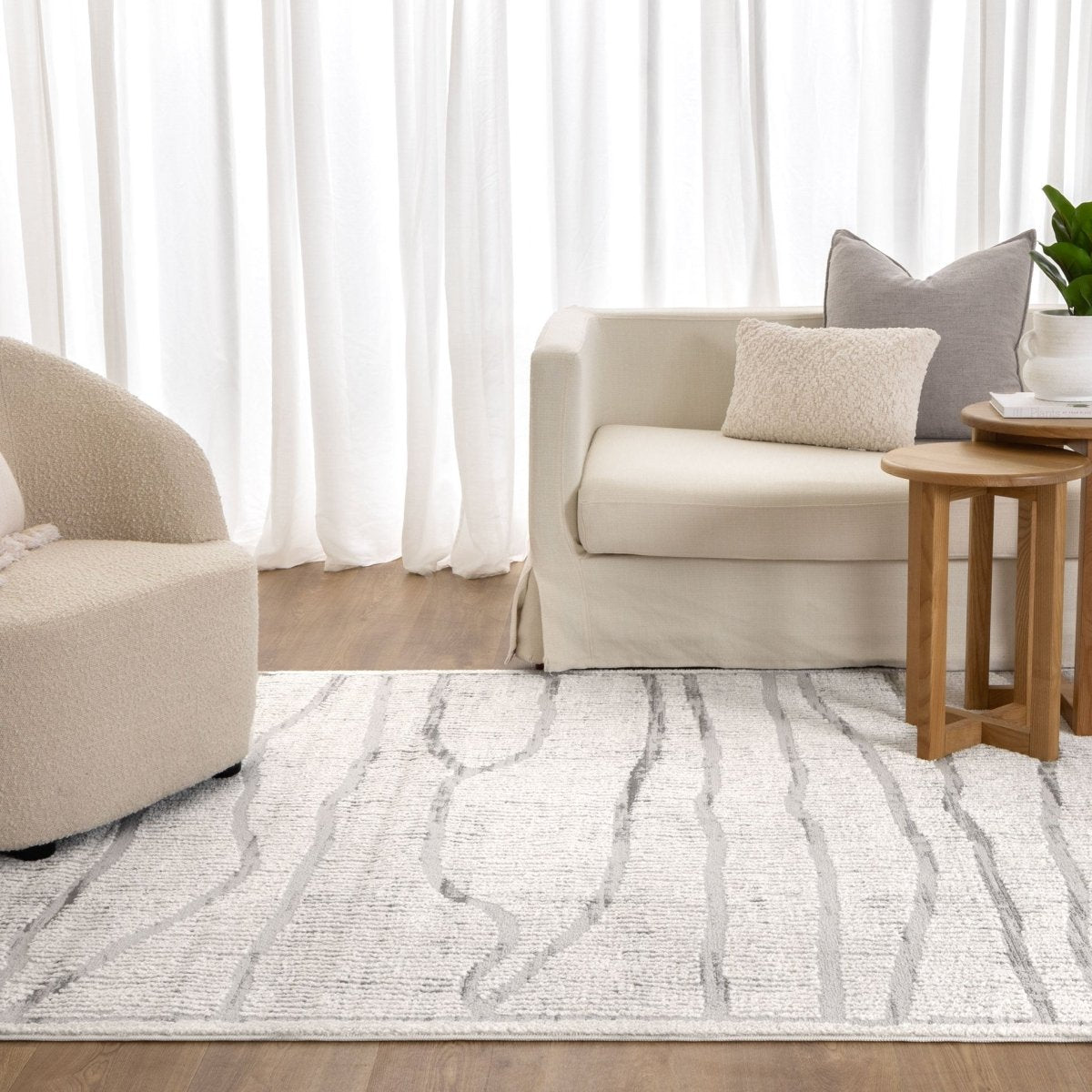 Belisse Abstract Silver Lines Rug