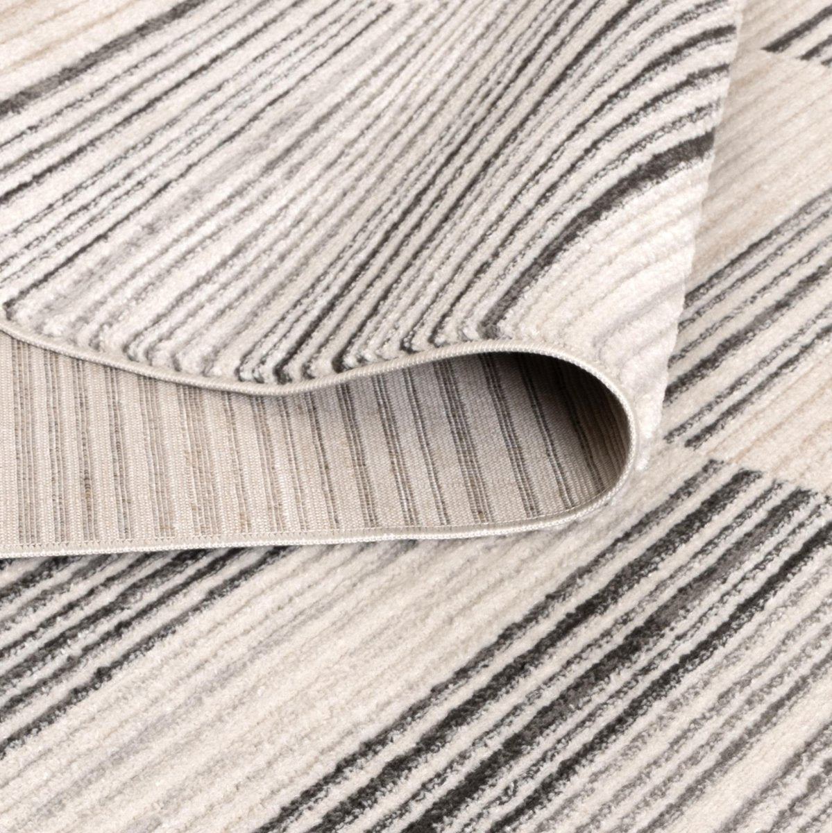 Belisse Lines Grey Rug