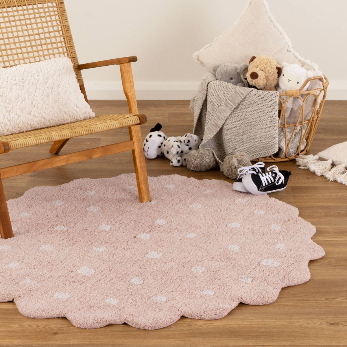 Elara Scalloped Blush Pink Kids Round Rug