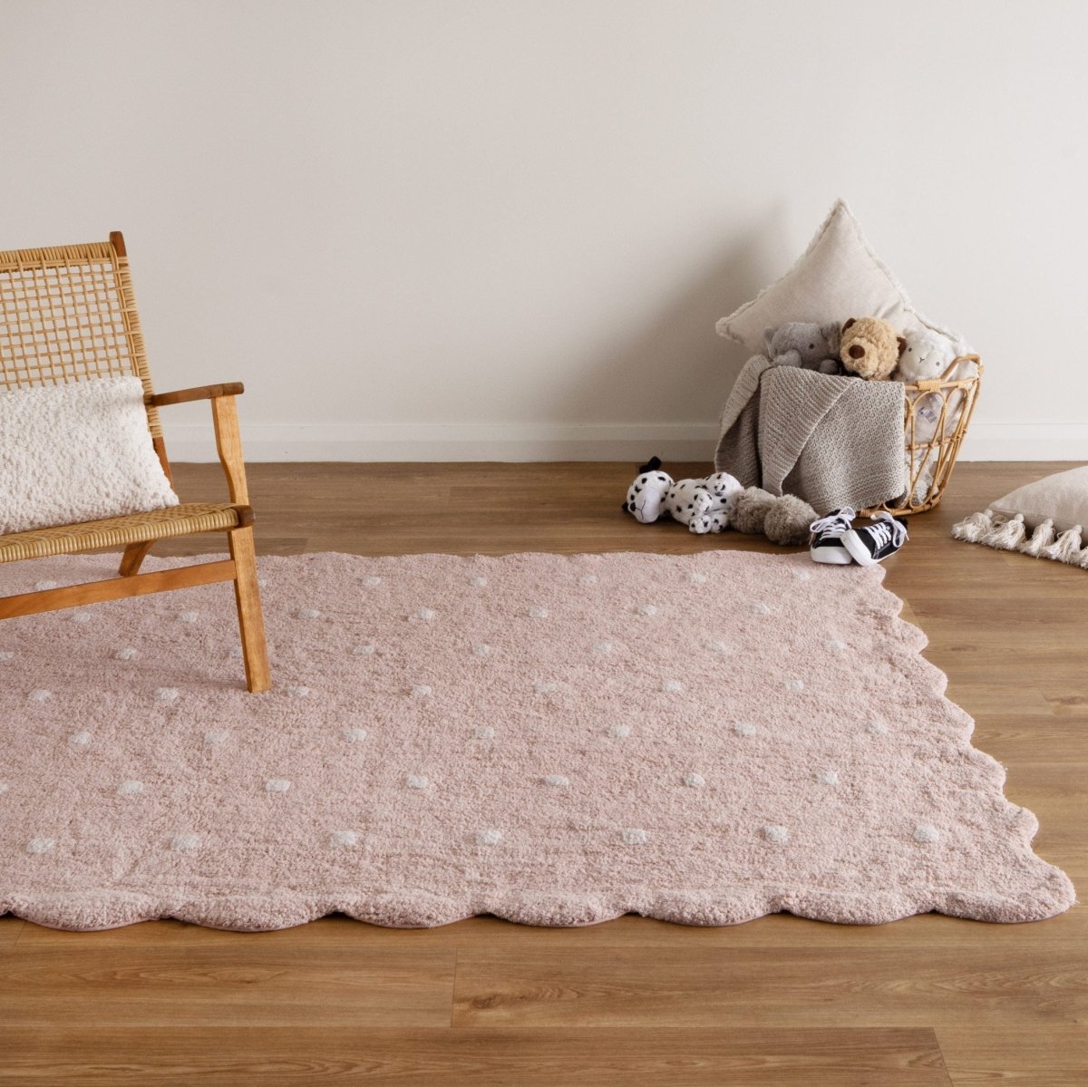 Elara Scalloped Blush Pink Kids Rug