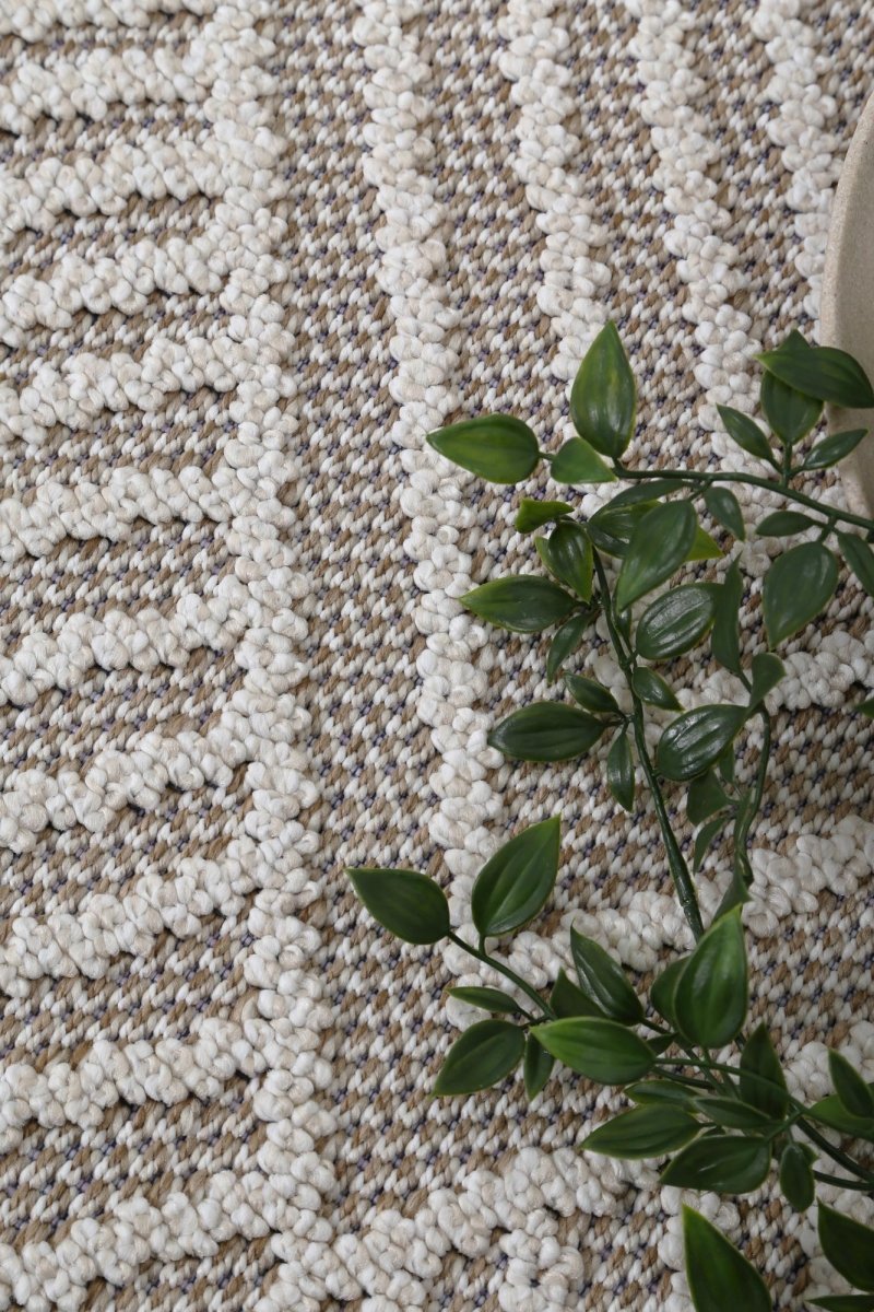 Marique Onika Beige Geometric Flatweave Rug - Ruggy