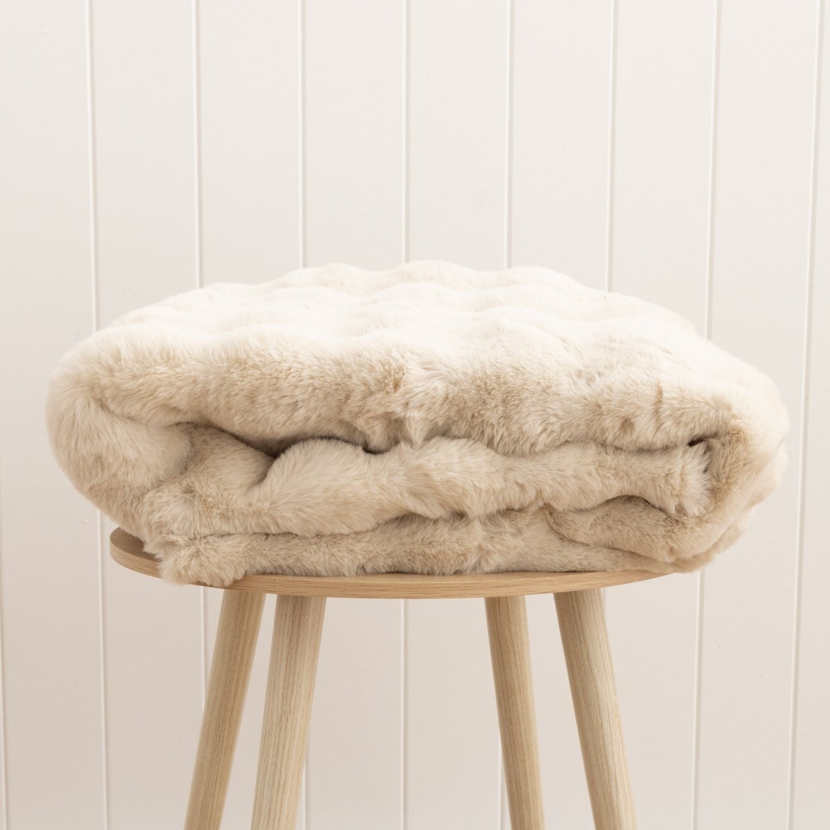 Nara Beige Washable Round Rug