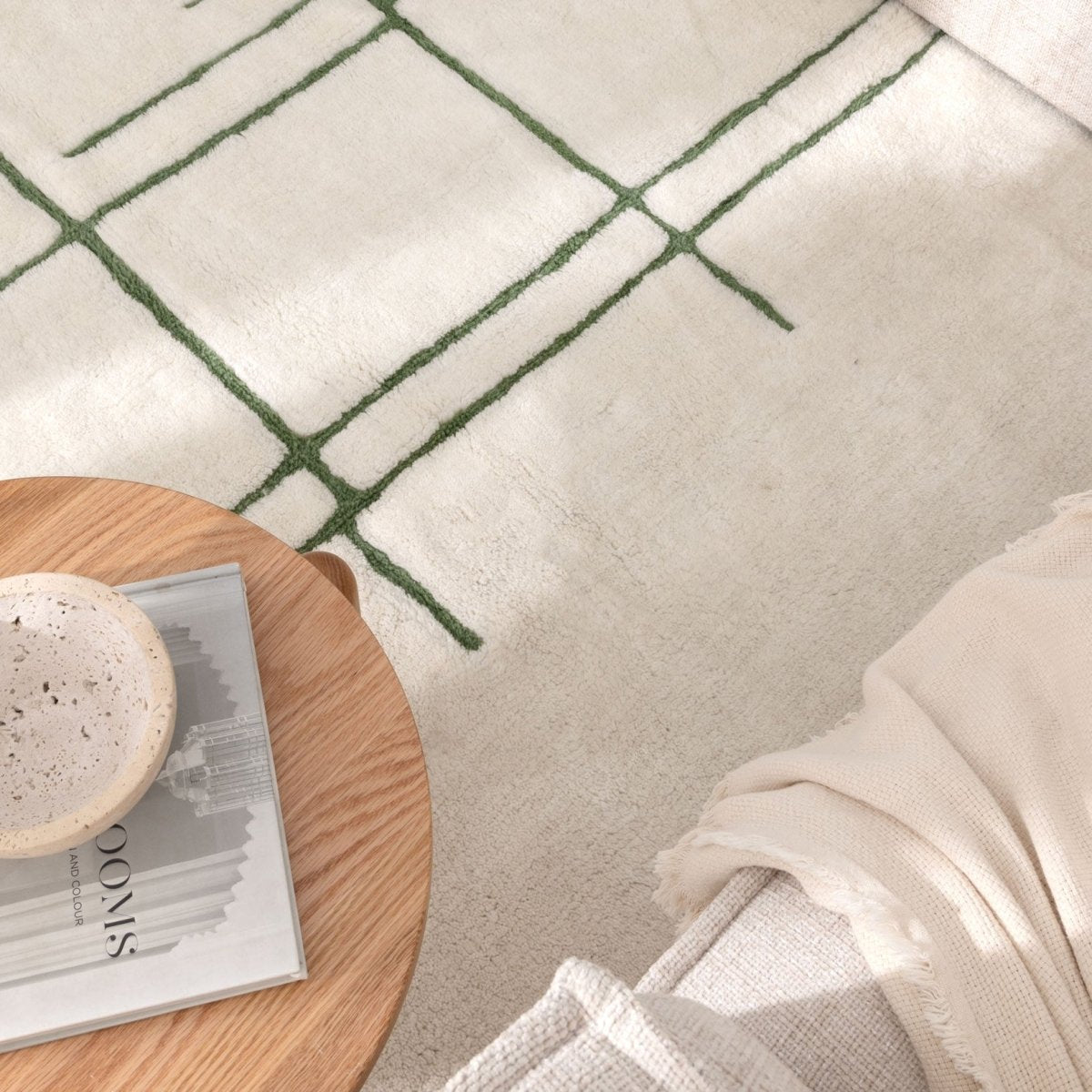 Noola Abstract Olive Lines Washable Wool Rug