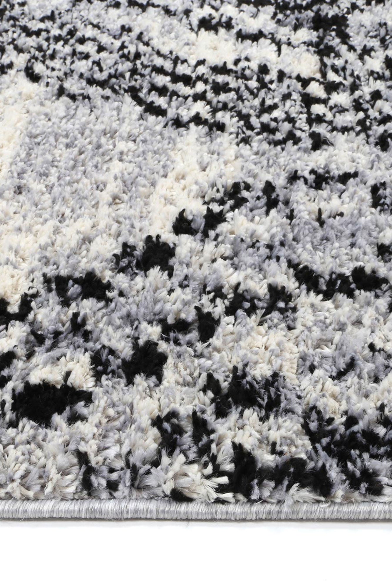 Pristine Grey Boho Diamond Rug - Ruggy