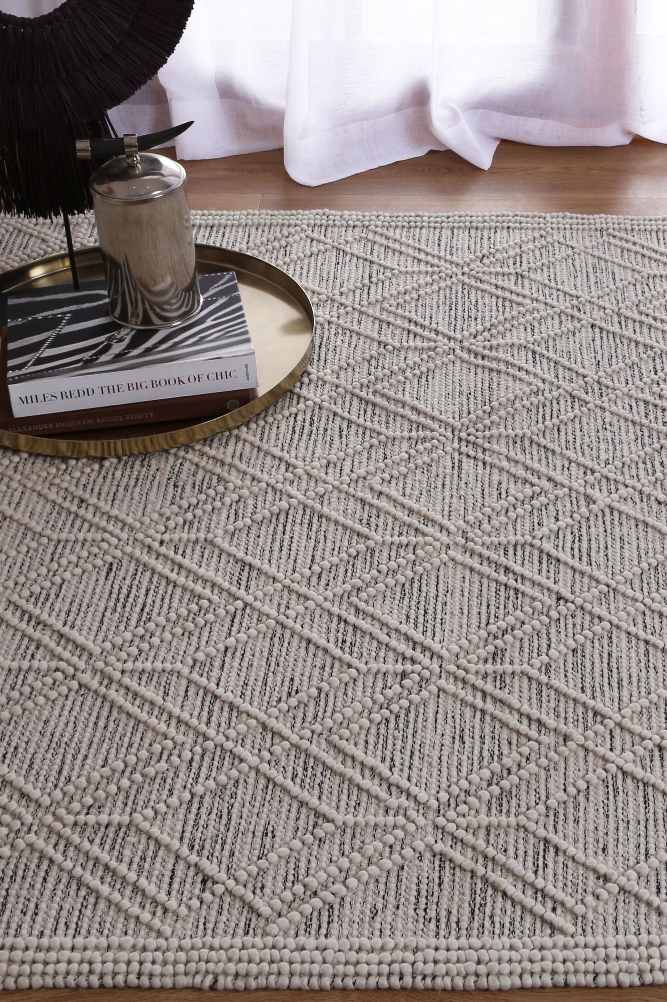 Vista Ava White Black Wool Rug