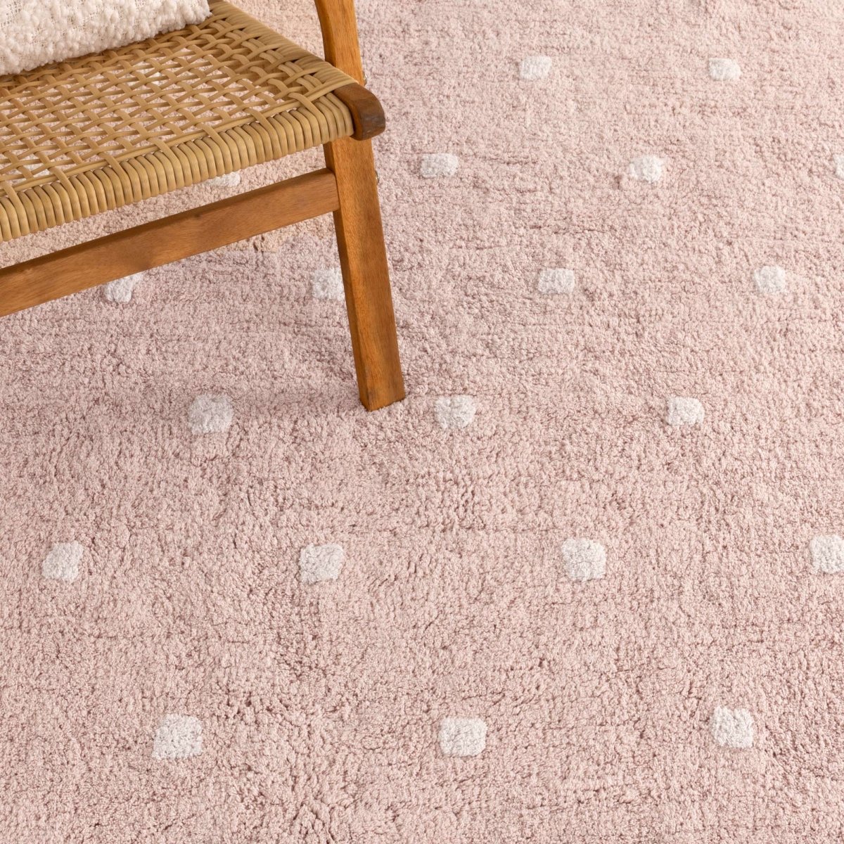 Elara Scalloped Blush Pink Kids Rug