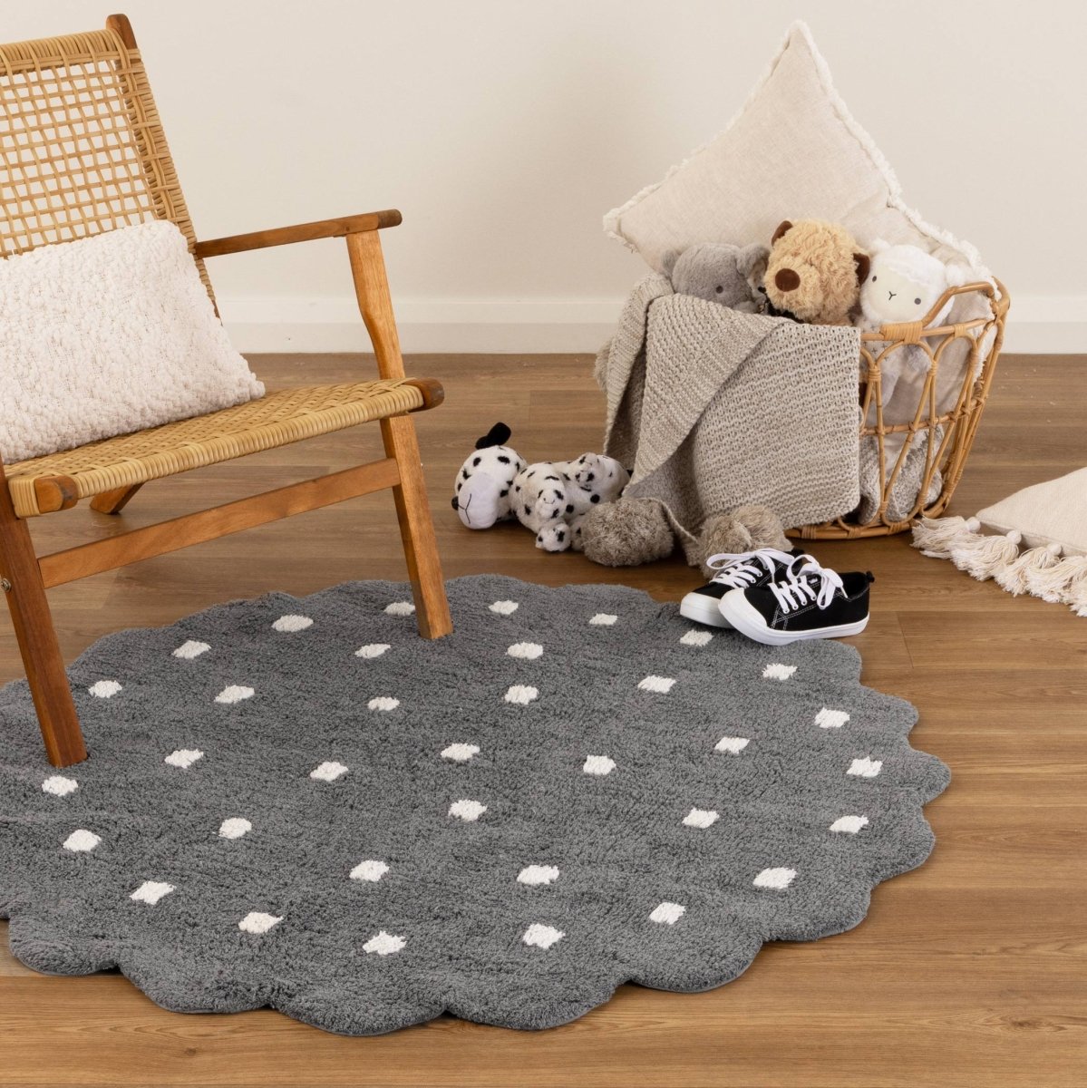 Elara Scalloped Grey Kids Round Rug