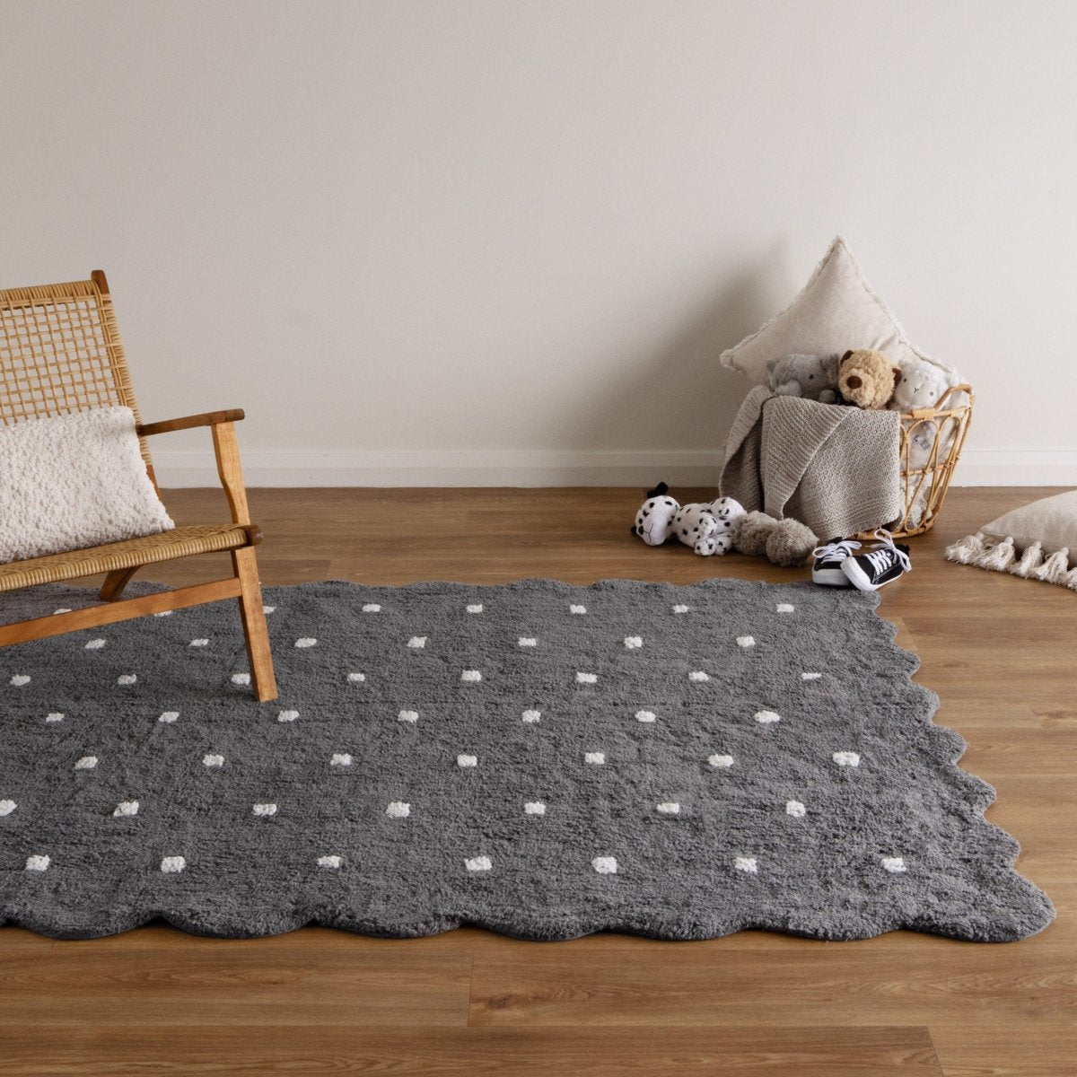 Elara Scalloped Grey Kids Rug