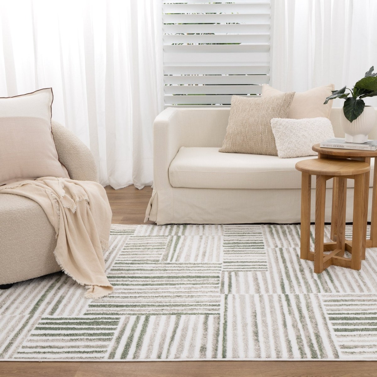 Eloura Geometric Lines Green Rug