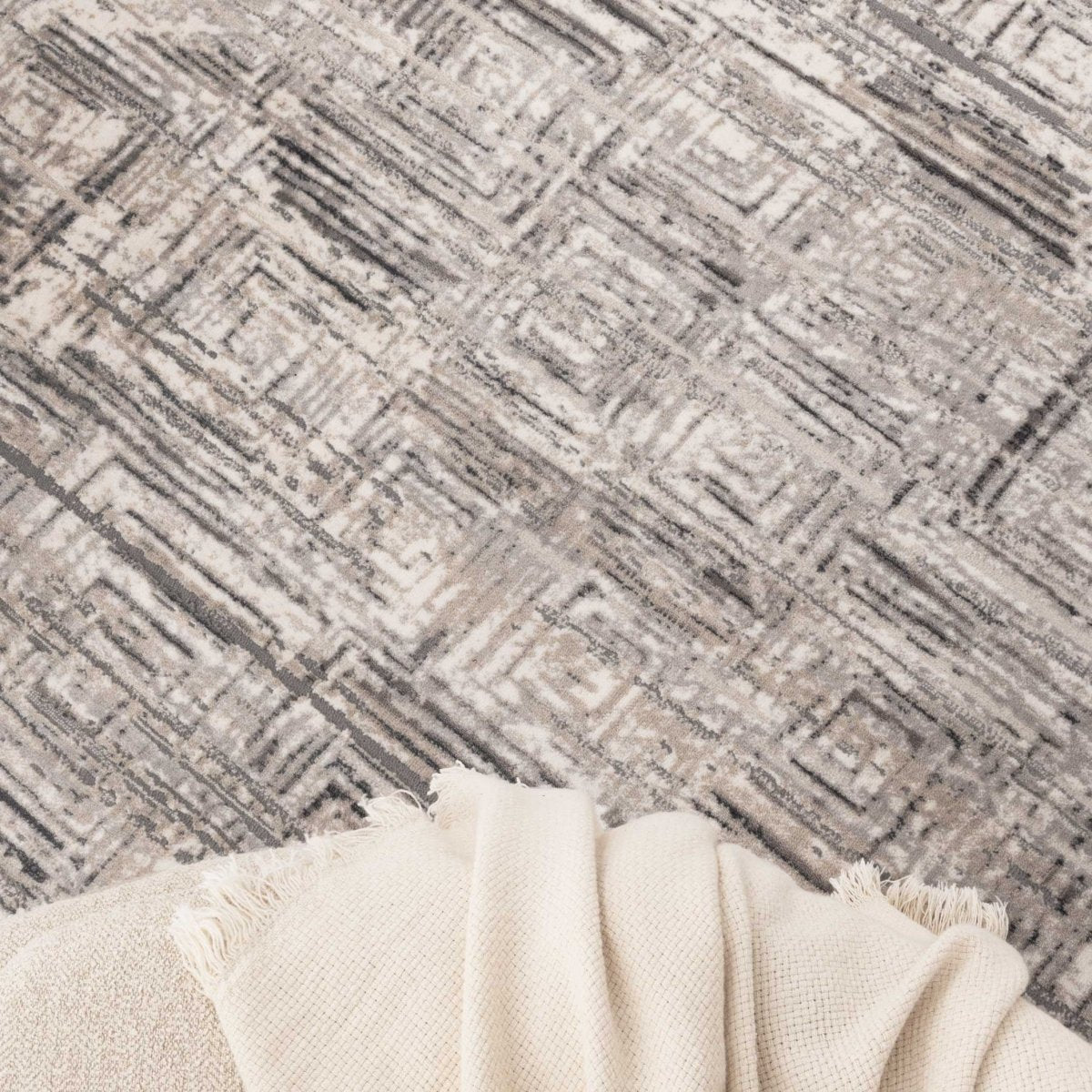 Liora Distressed Geo Squares Grey Rug