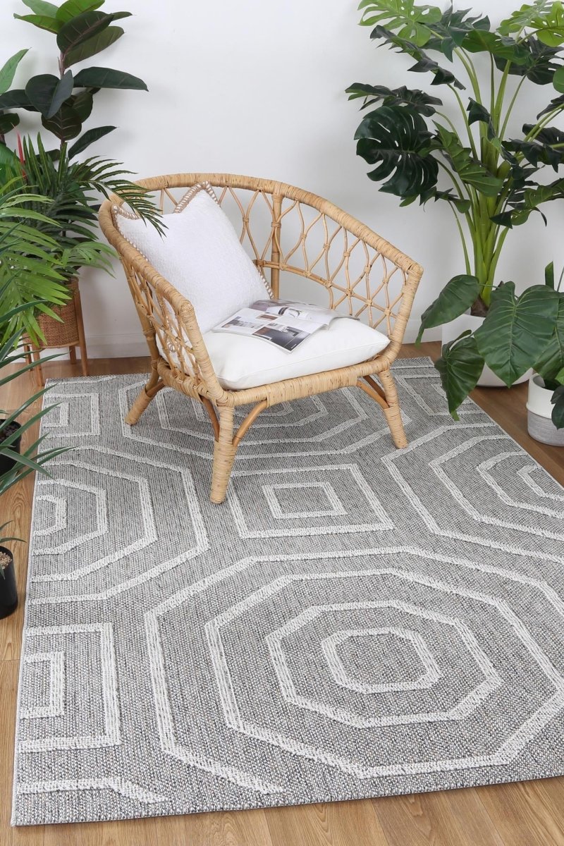 Marique Devesi Grey Geometric Flatweave Rug - Ruggy
