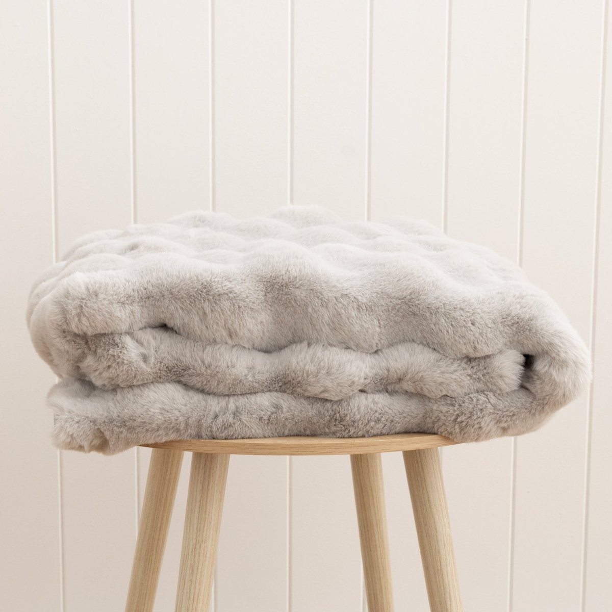 Nara Silver Washable Round Rug